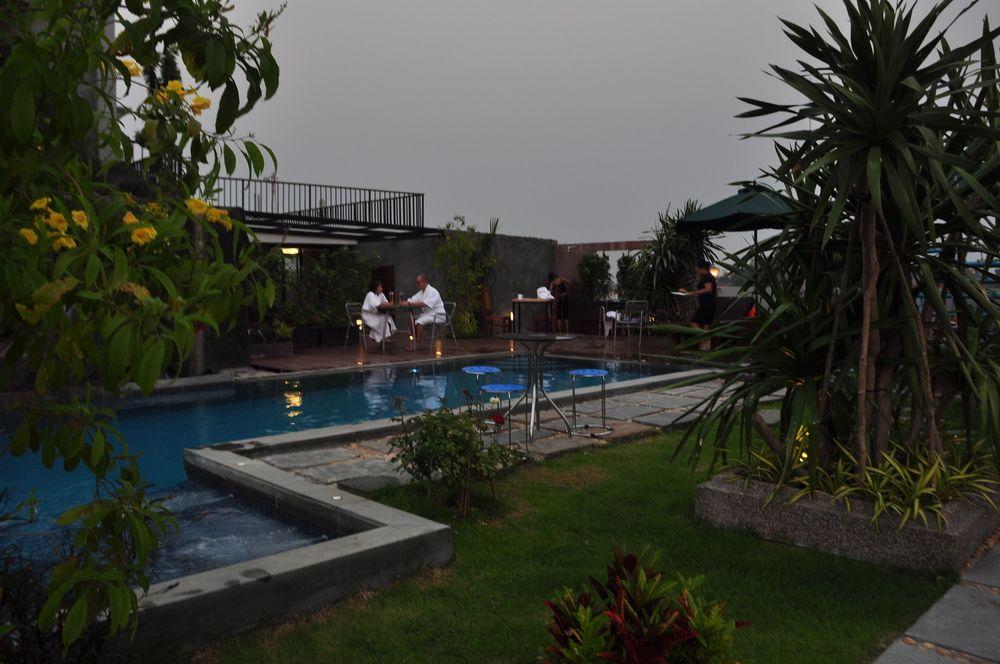 Sun Inns Hotel Siem Reap Exteriör bild