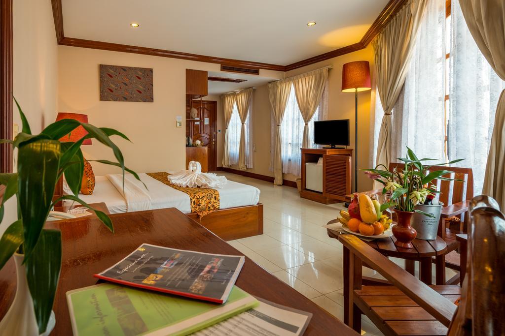 Sun Inns Hotel Siem Reap Exteriör bild