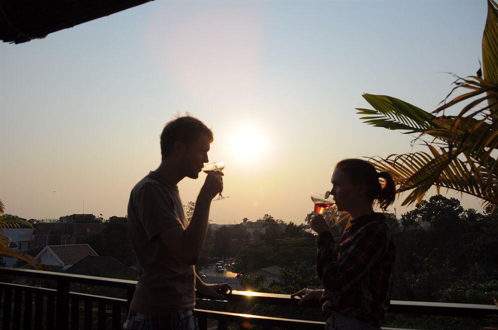 Sun Inns Hotel Siem Reap Exteriör bild
